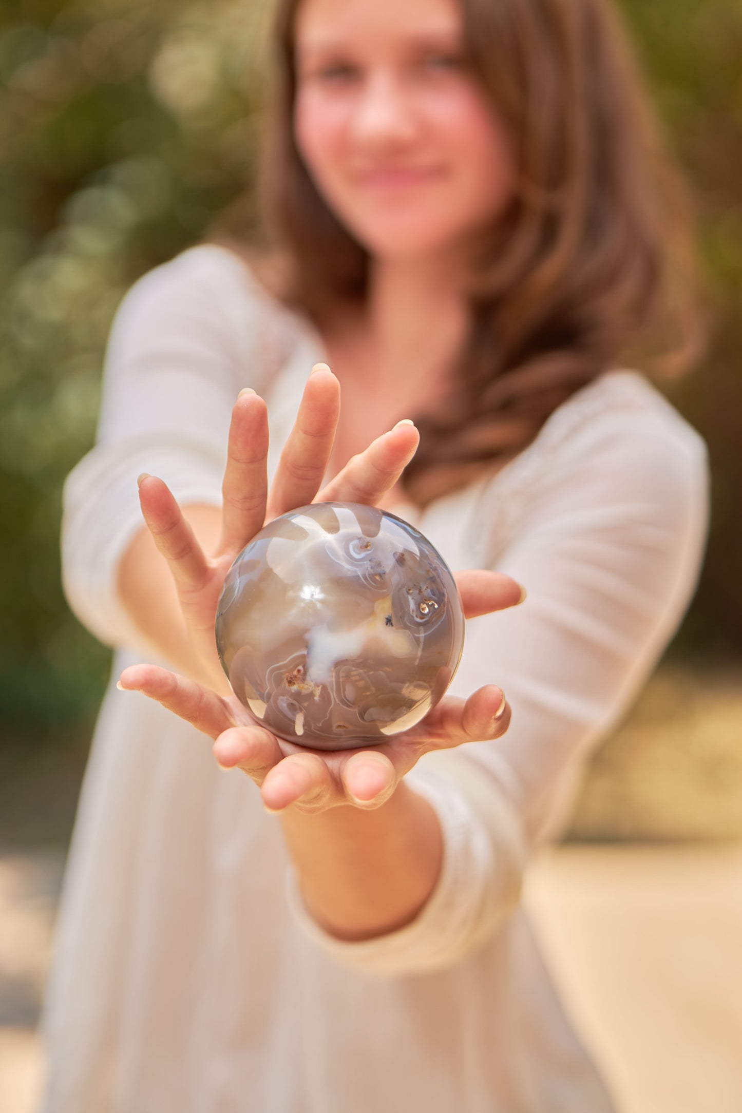 Boule sphérique en agate de Madagascar - 1.2 KG - pièce unique - livraison offerte